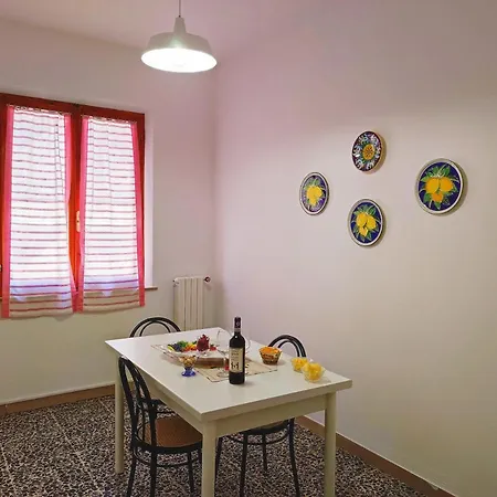 Lovely Balcony San Gimignano Apartments Extérieur photo
